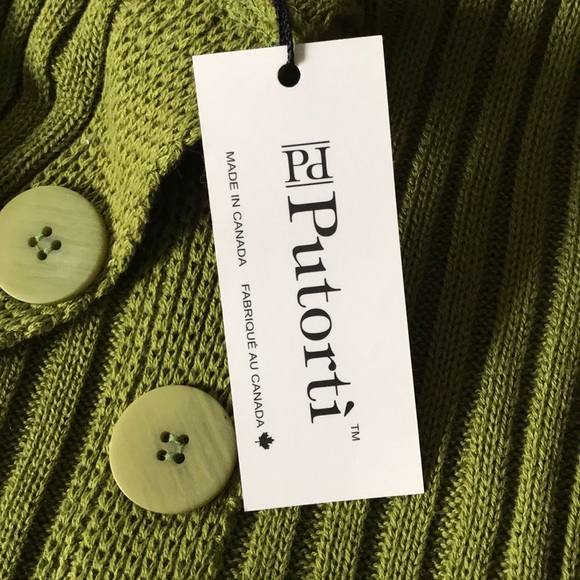 NWT one of a kind sweater w angled button neckline - Picture 6 of 8